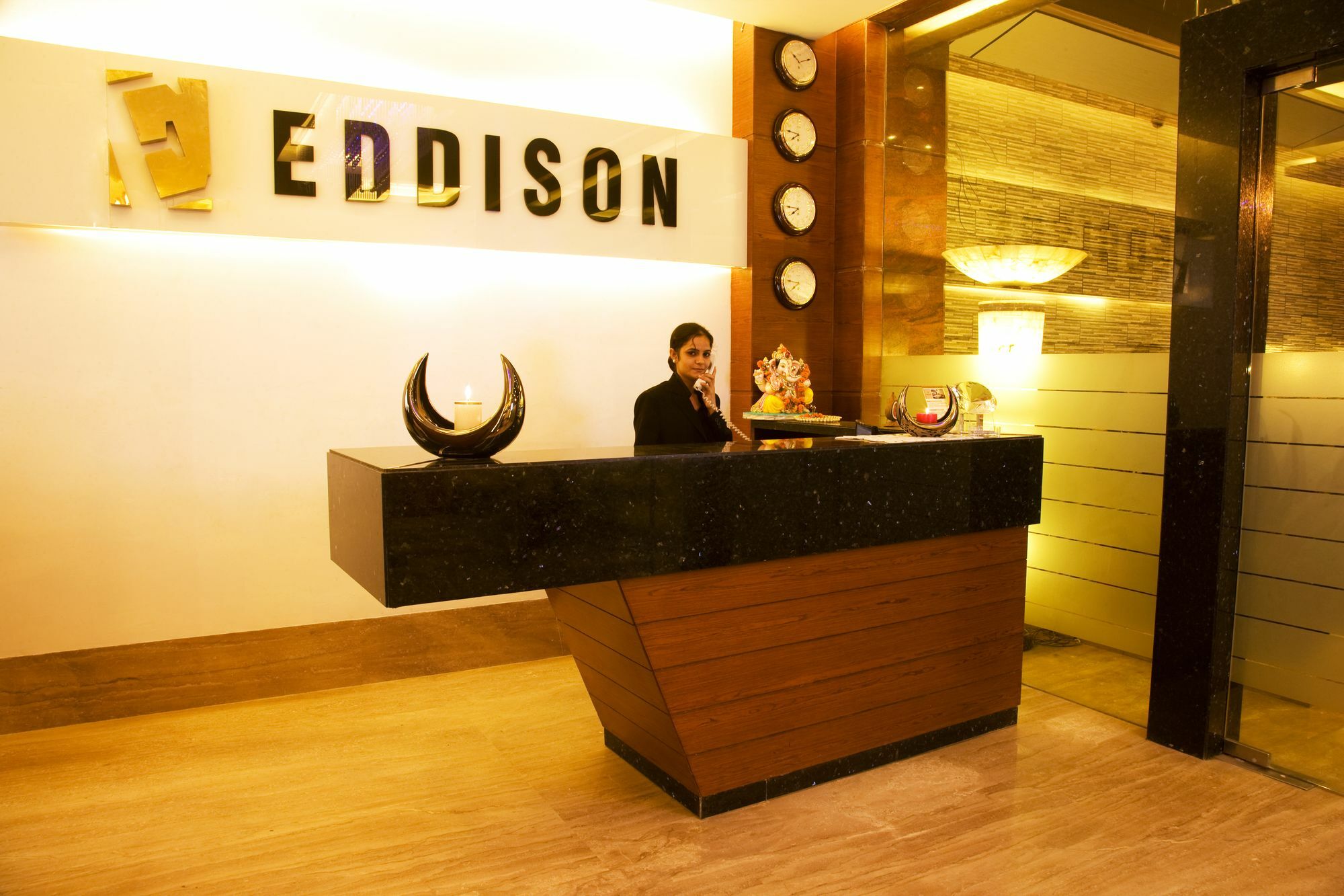 Eddison Hotel 古尔冈 外观 照片
